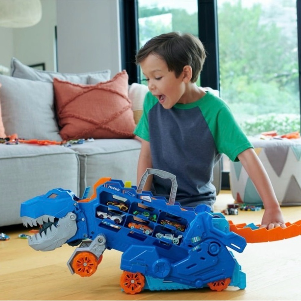 Hot Wheels City Ultimate T-Rex Transporter